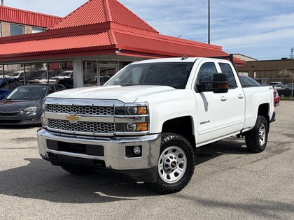 White 2019 Chevrolet Silverado 2500HD LT Double Cab 4WD Pickup Truck Four-Wheel Drive 6-Speed Automatic