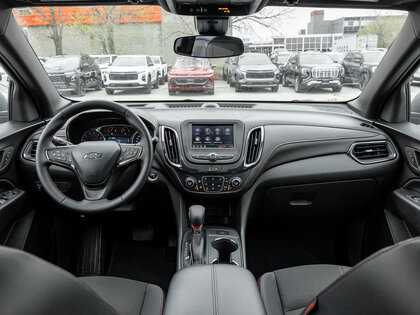used 2024 Chevrolet Equinox car, priced at $25,901