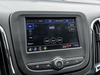 used 2024 Chevrolet Equinox car, priced at $25,901