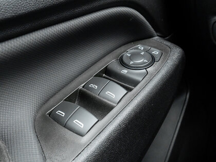 used 2024 Chevrolet Equinox car, priced at $25,901