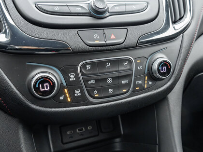 used 2024 Chevrolet Equinox car, priced at $25,901