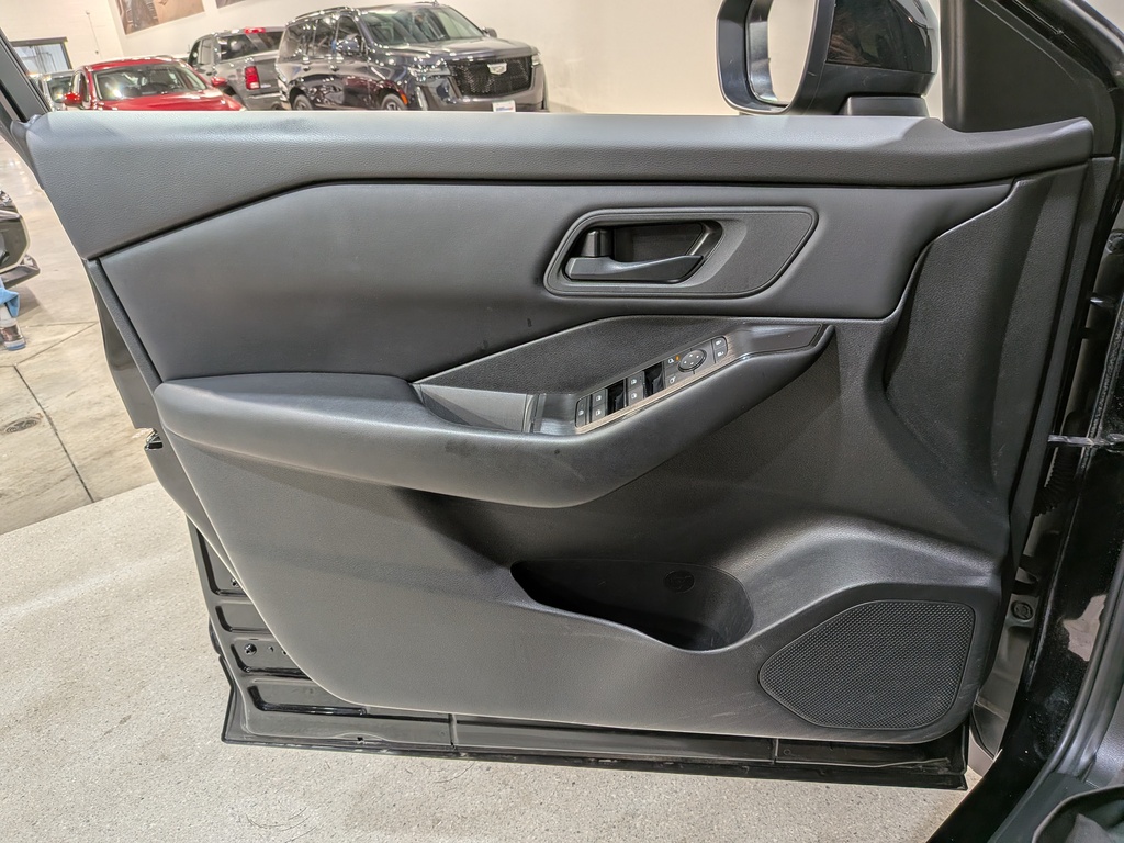 Nissan Rogue 2024