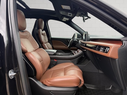 used 2022 Lincoln Aviator car, priced at $48,998
