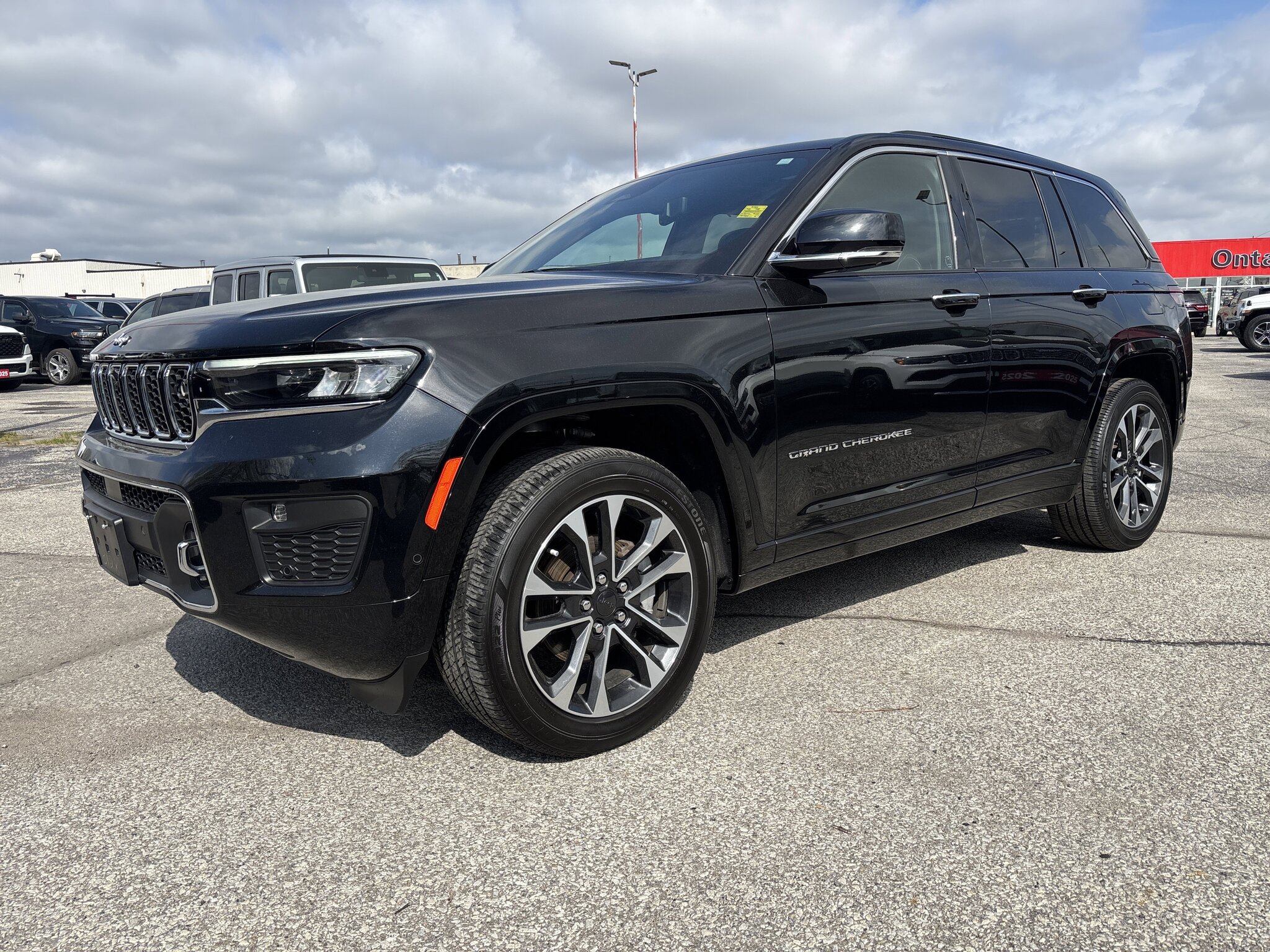 2022 Jeep Grand Cherokee Overland 4x4 SUV