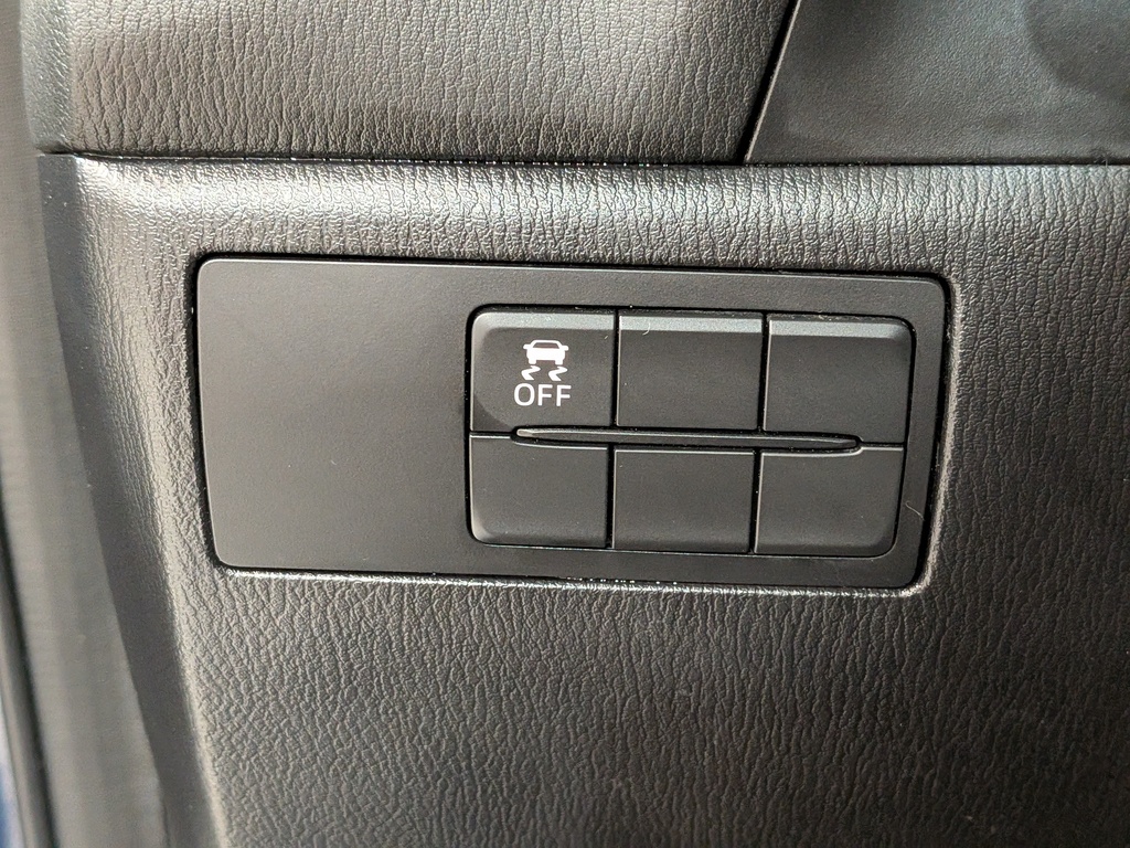 Mazda Mazda3 2015