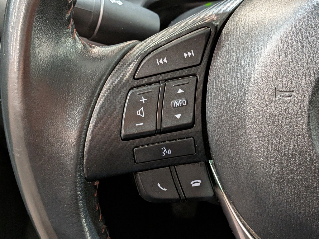 Mazda Mazda3 2015