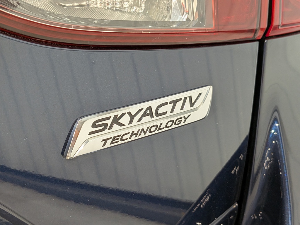 Mazda Mazda3 2015