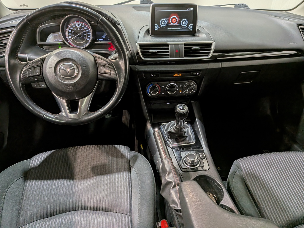 Mazda Mazda3 2015