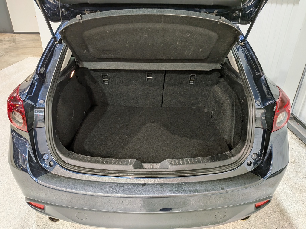 Mazda Mazda3 2015