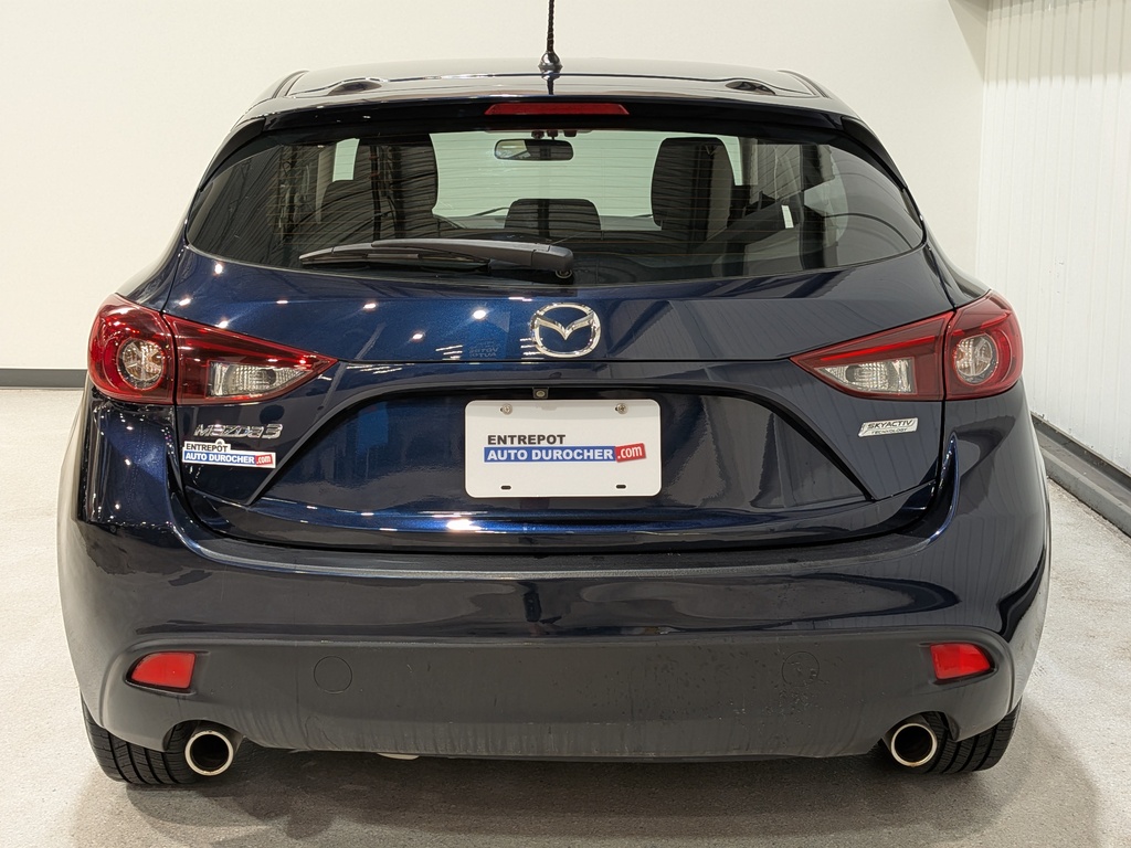 Mazda Mazda3 2015