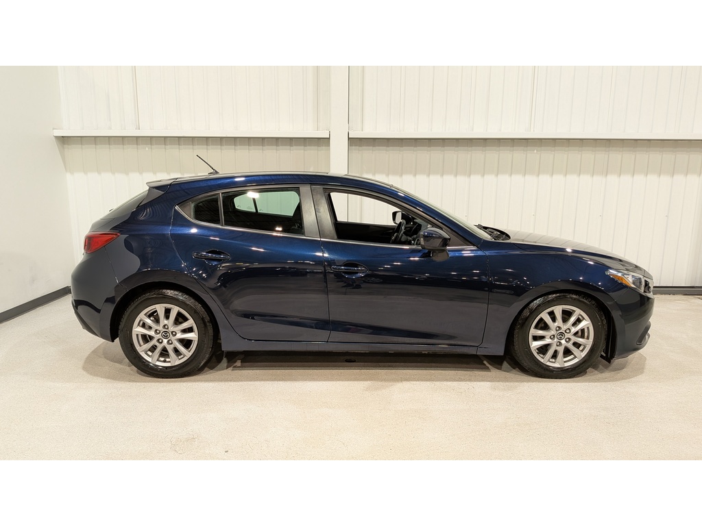 Mazda Mazda3 2015