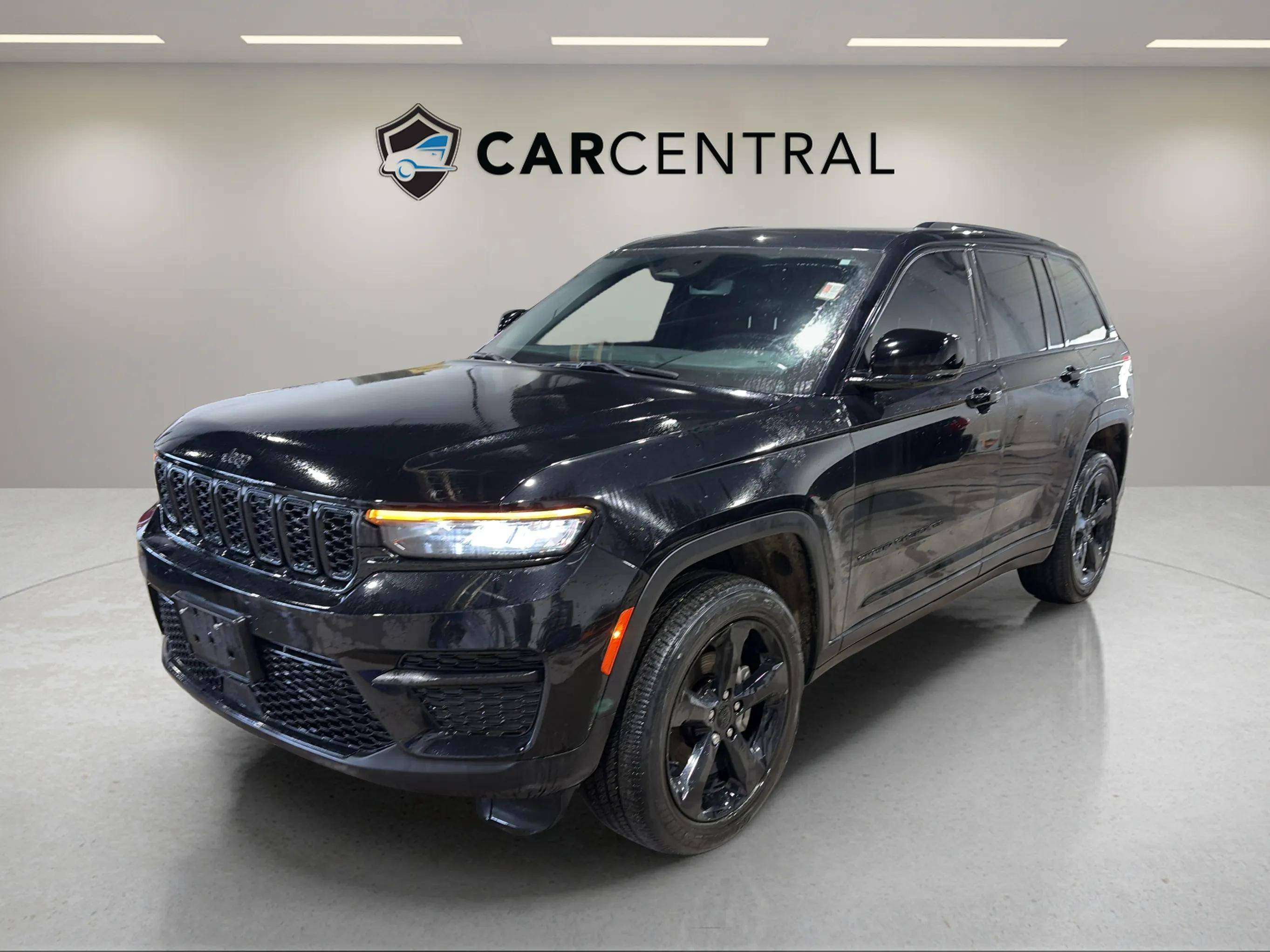 Black 2023 Jeep Grand Cherokee Altitude 4WD SUV / Crossover Four-Wheel Drive 8-Speed Automatic