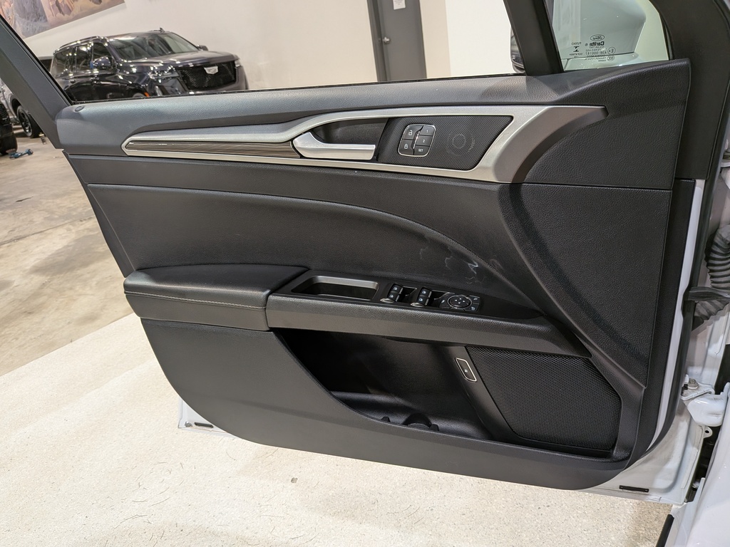 Ford Fusion Energi 2020