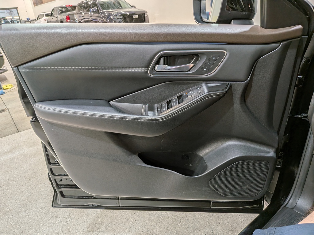 Nissan Rogue 2023
