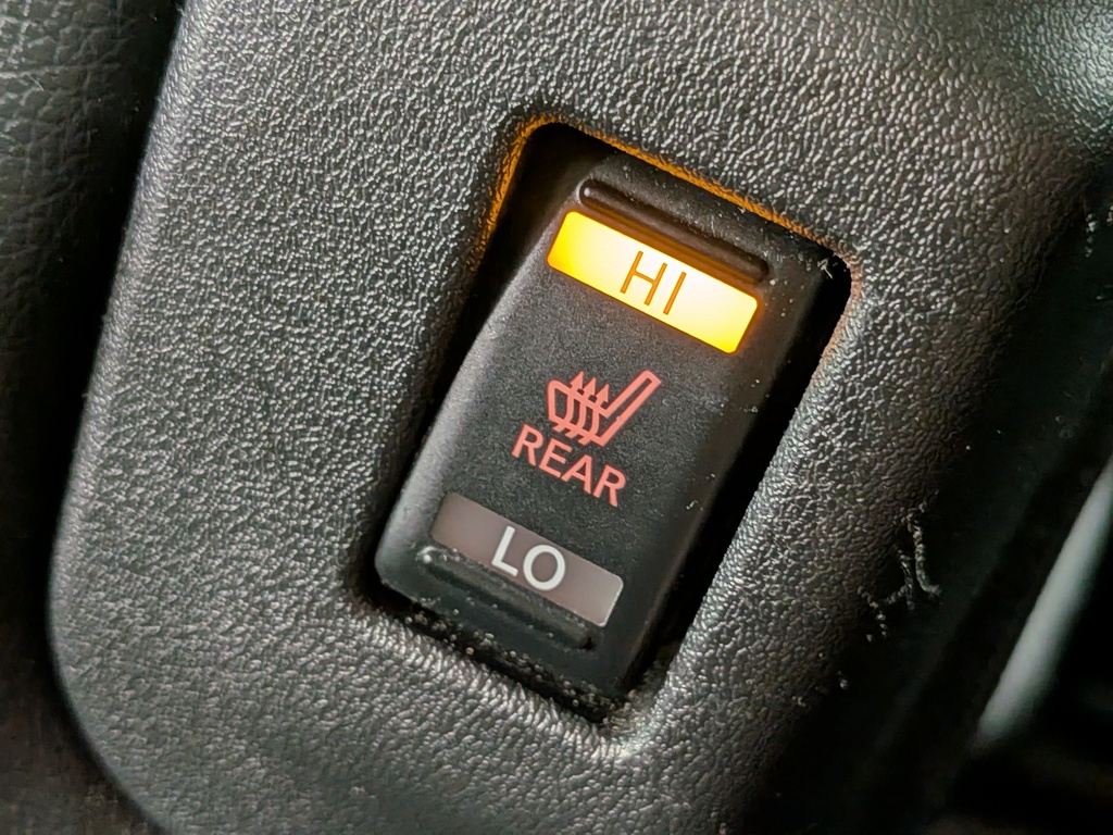 Nissan LEAF 2023