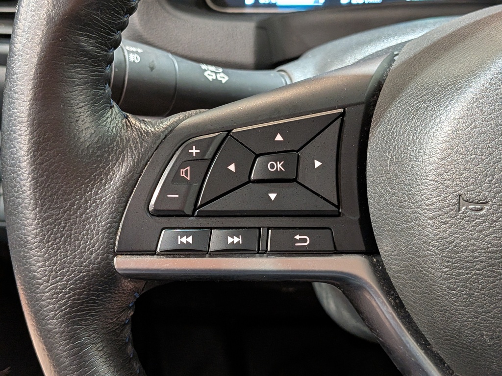 Nissan LEAF 2023