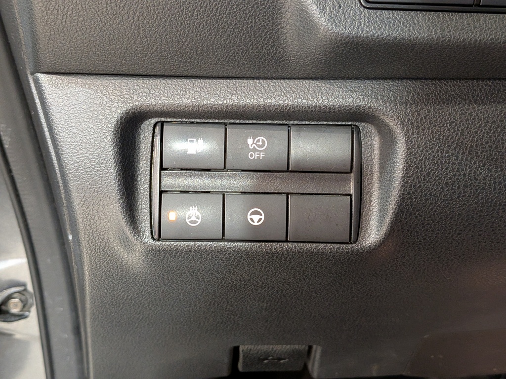 Nissan LEAF 2023