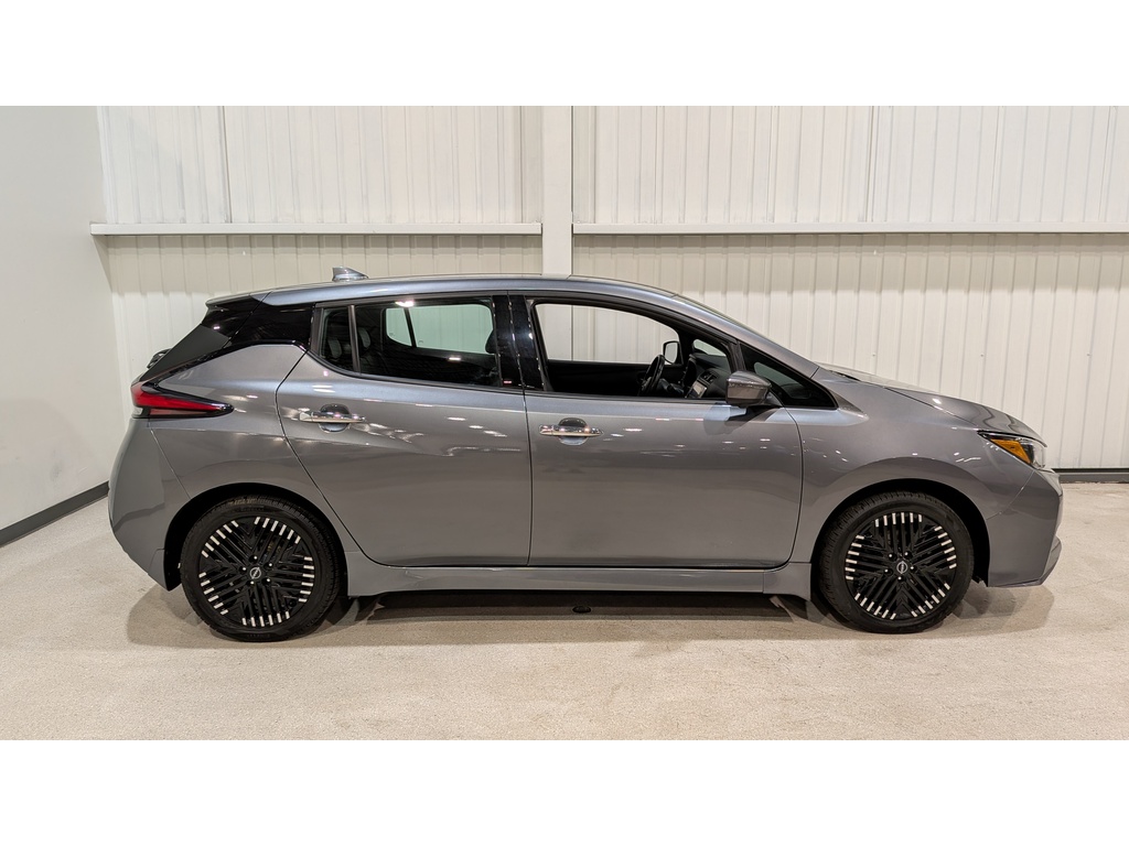Nissan LEAF 2023