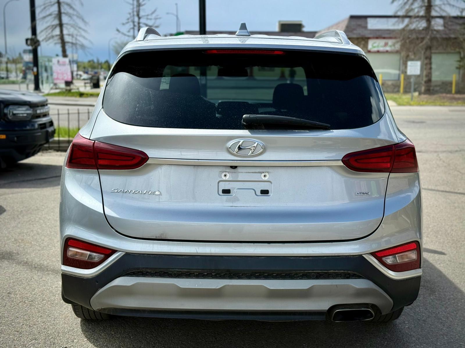 2020 Hyundai Santa Fe — view 5