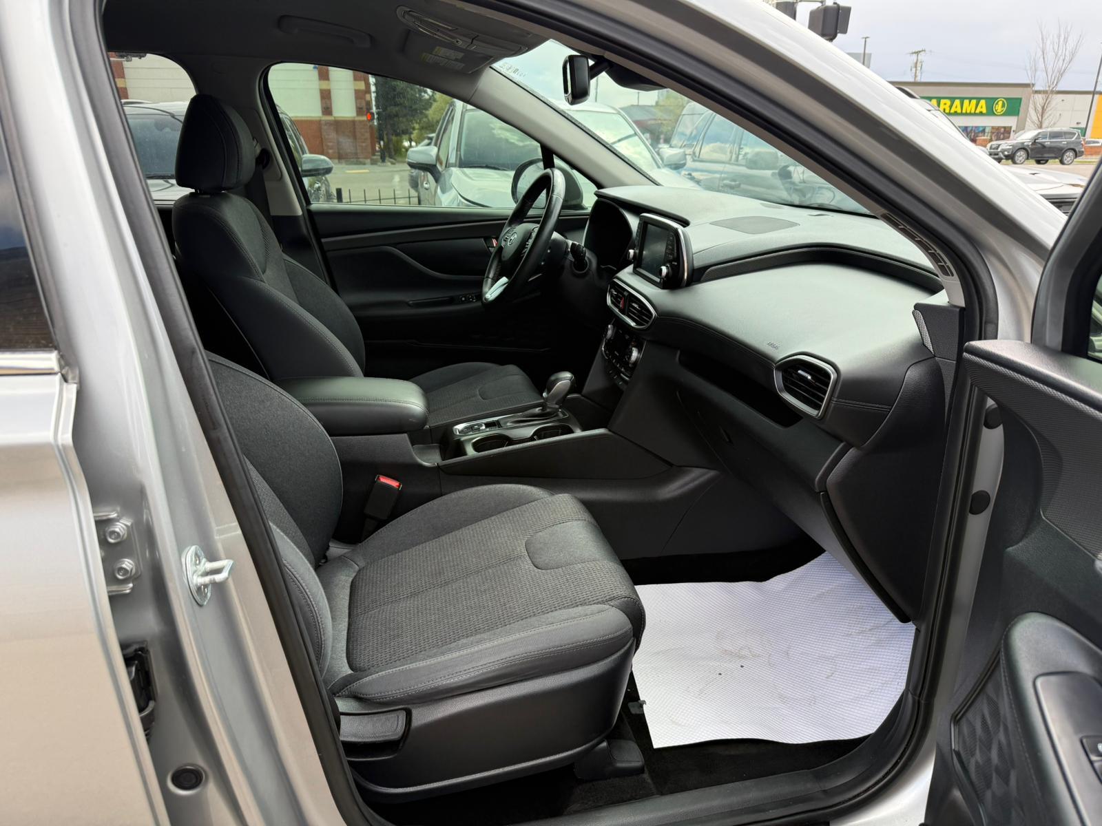 2020 Hyundai Santa Fe — view 10