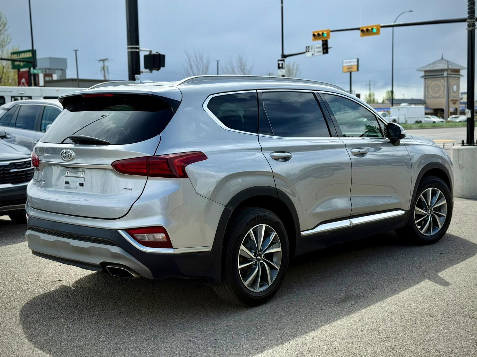 2020 Hyundai Santa Fe — view 4
