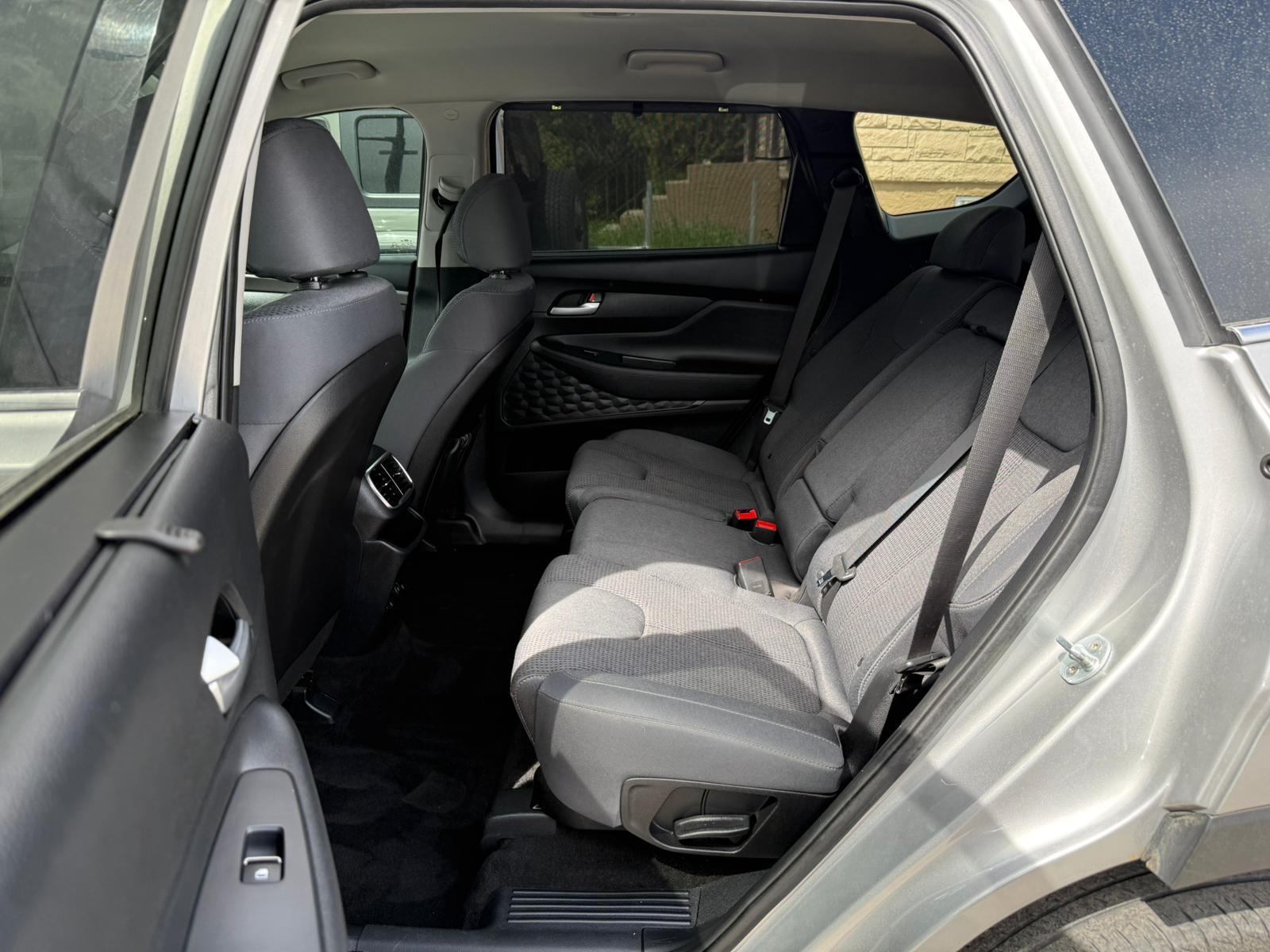 2020 Hyundai Santa Fe — view 11