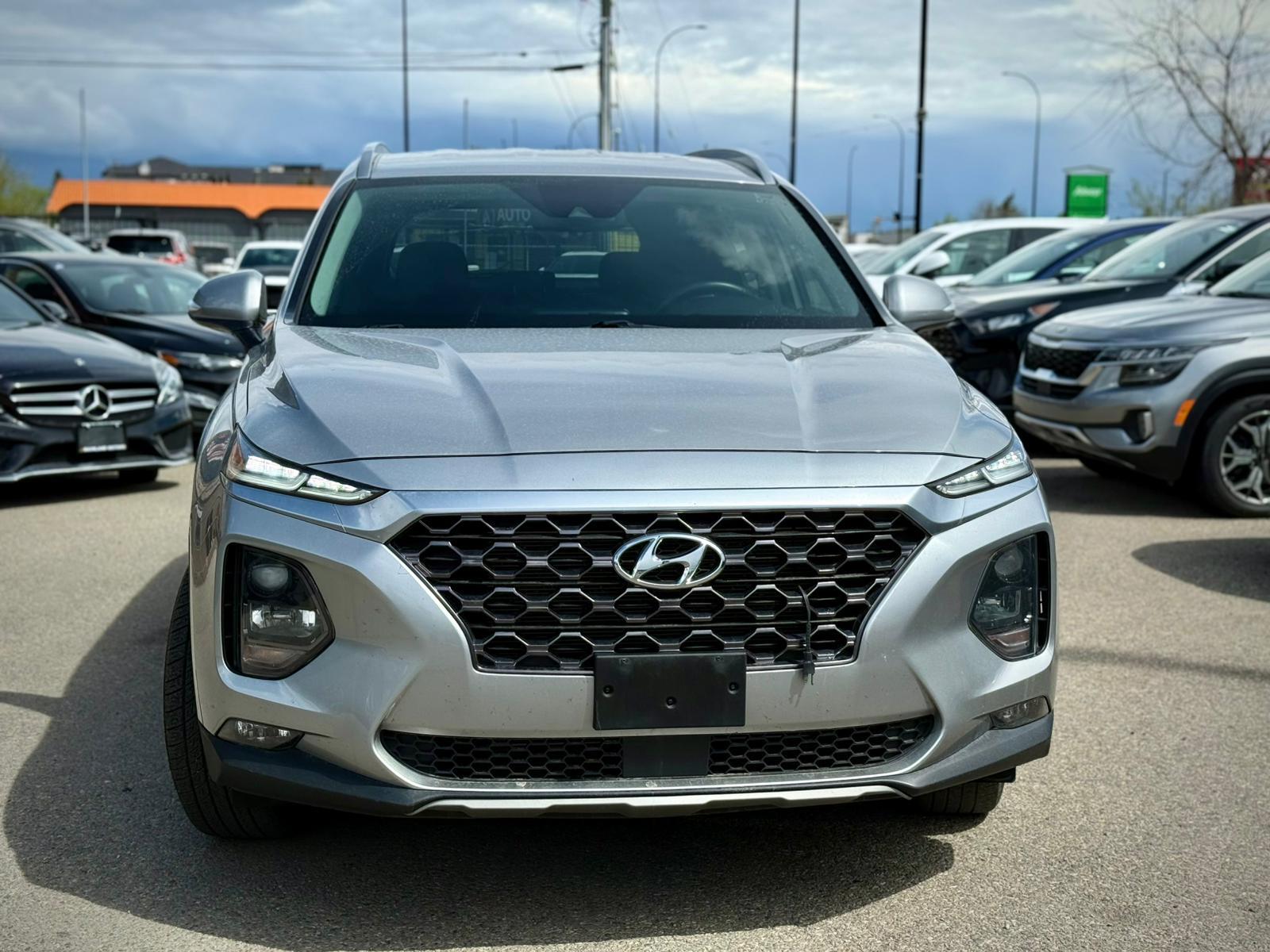 2020 Hyundai Santa Fe — view 2