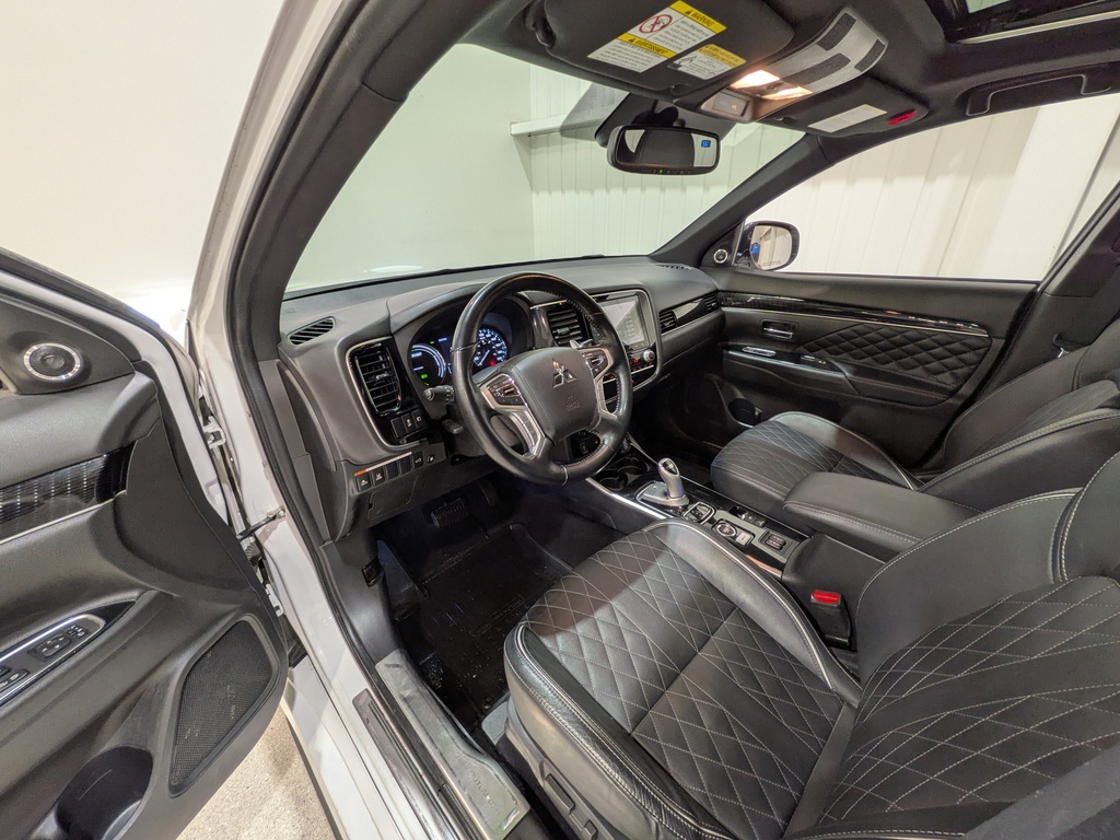 Mitsubishi Outlander PHEV 2020