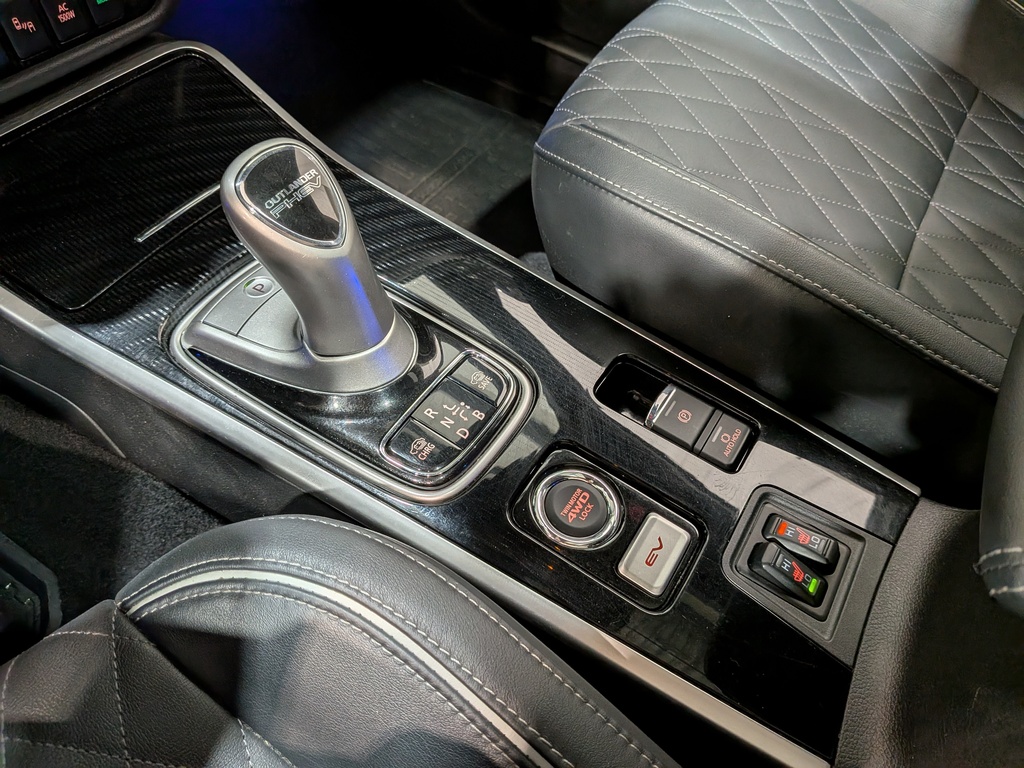 Mitsubishi Outlander PHEV 2020