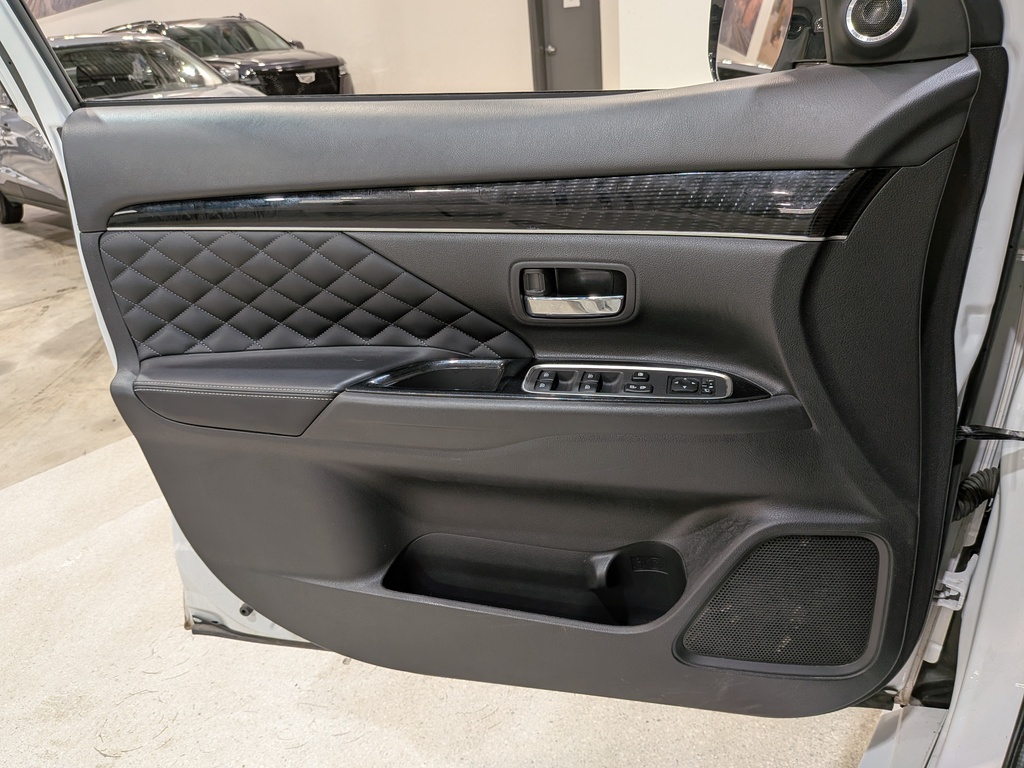 Mitsubishi Outlander PHEV 2020