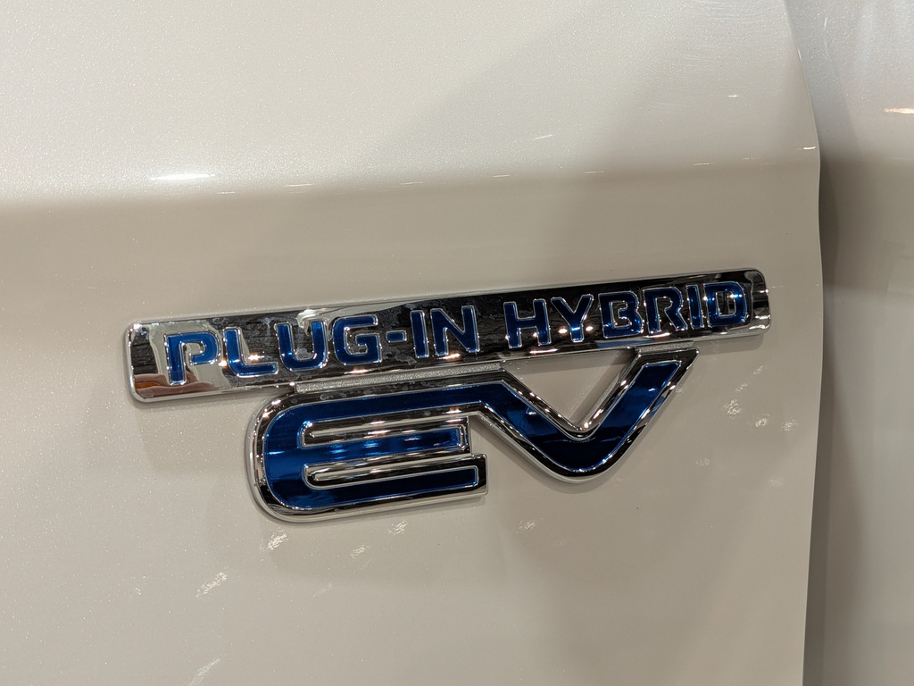 Mitsubishi Outlander PHEV 2020