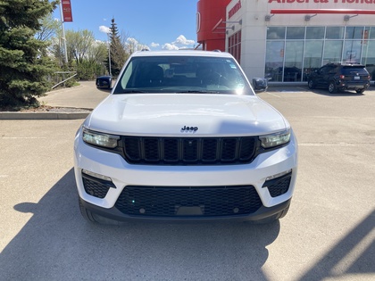 used 2023 Jeep Grand Cherokee car, priced at $37,800