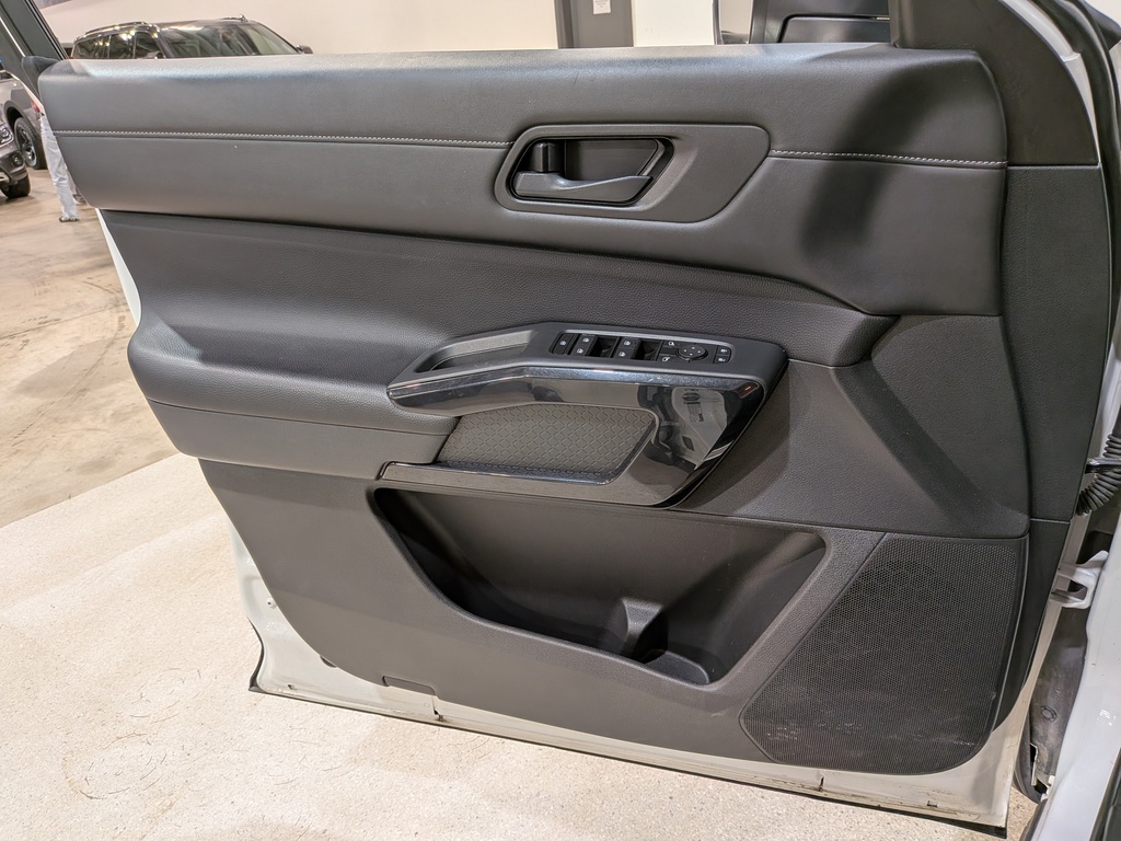 Nissan Pathfinder 2024