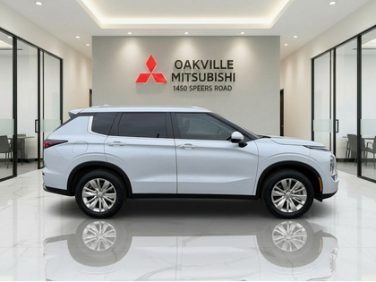 used 2025 Mitsubishi Outlander car, priced at $35,950