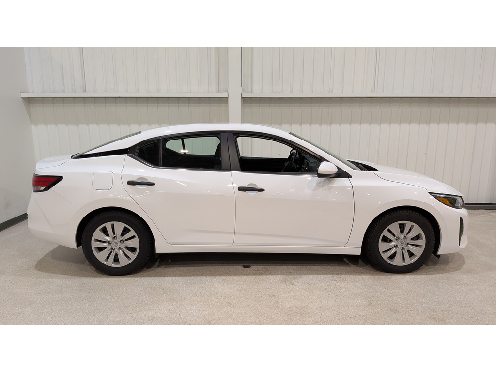 Nissan Sentra 2024