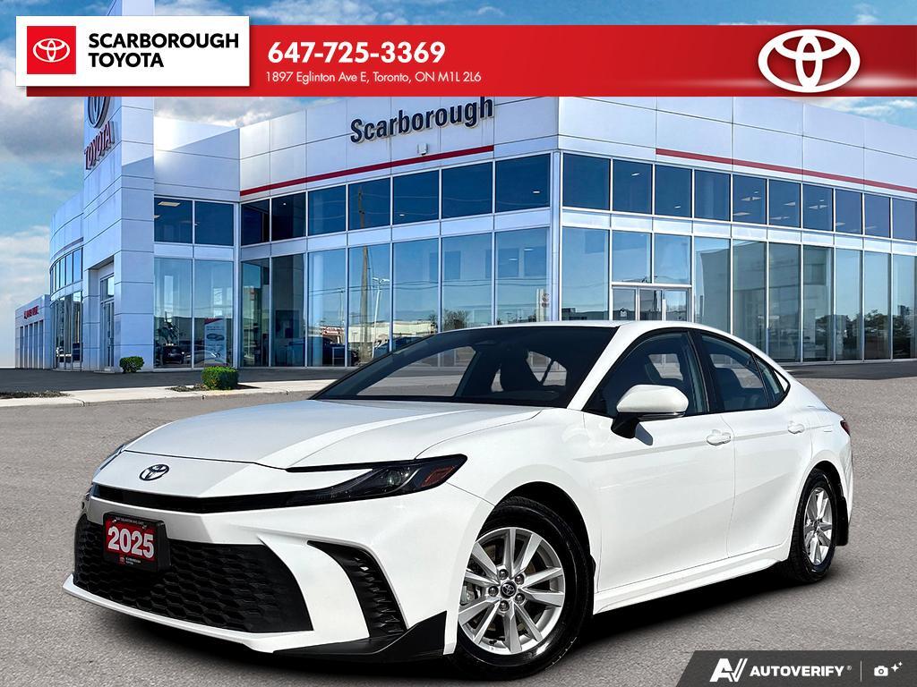 White 2025 Toyota Camry SE FWD Sedan Front-Wheel Drive Continuously Variable Transmission