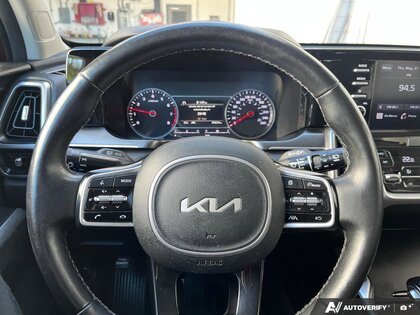used 2022 Kia Sorento car, priced at $25,987