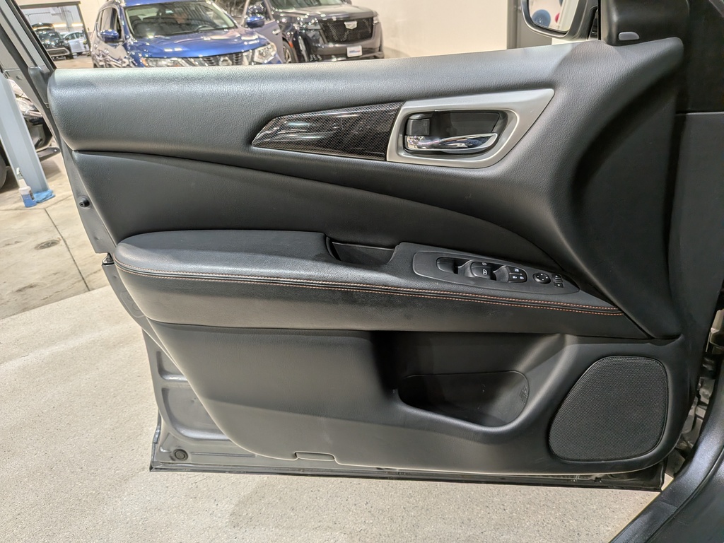 Nissan Pathfinder 2020