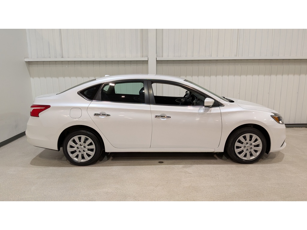 Nissan Sentra 2019