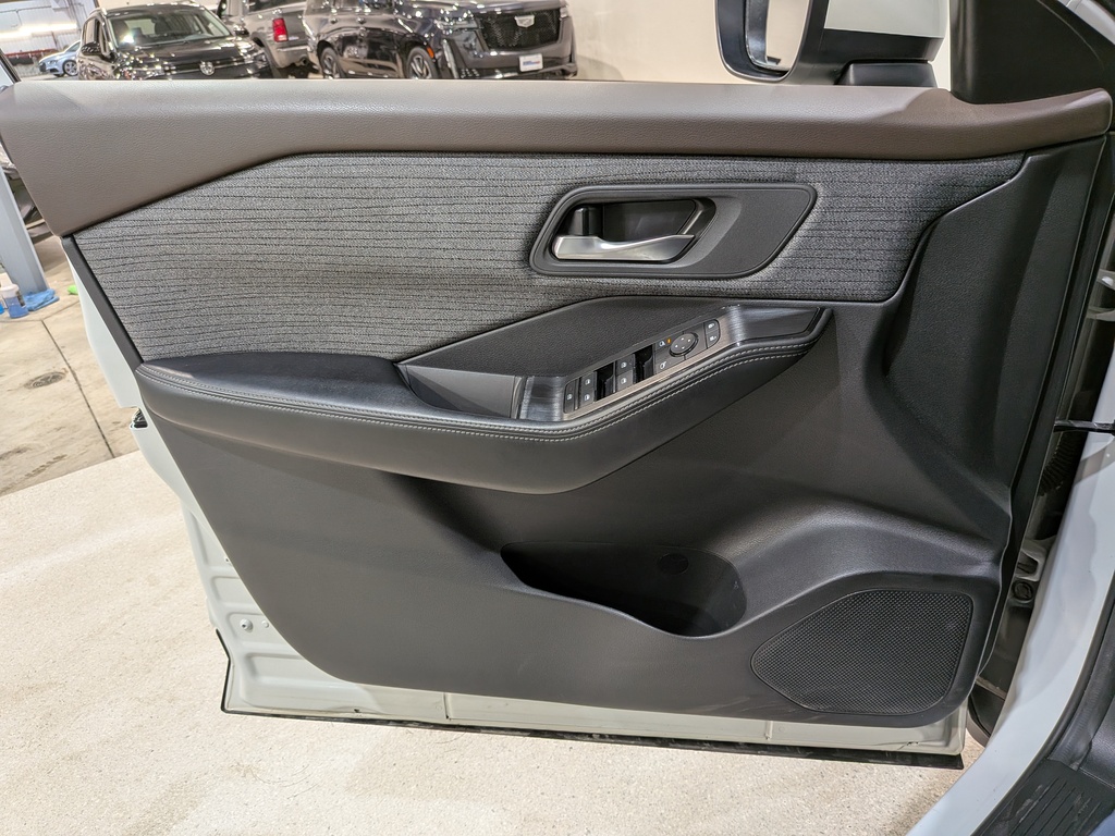 Nissan Rogue 2023