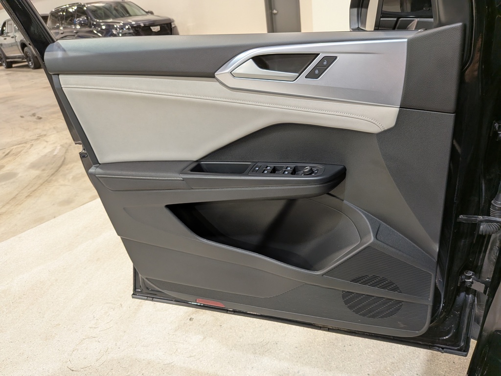 Volkswagen Taos 2025