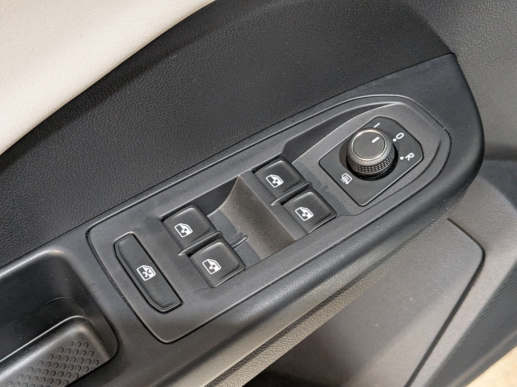 Volkswagen Taos 2025
