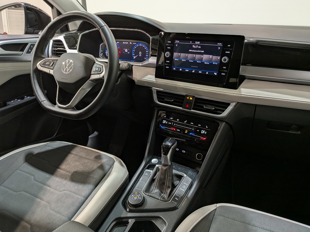 Volkswagen Taos 2025