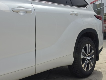 used 2023 Toyota Highlander car, priced at $46,995
