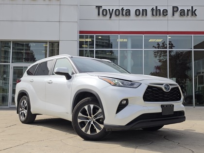 used 2023 Toyota Highlander car, priced at $46,995