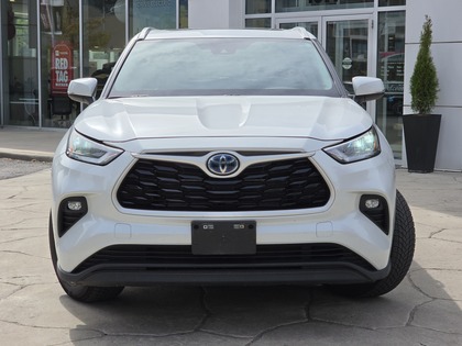 used 2023 Toyota Highlander car, priced at $46,995