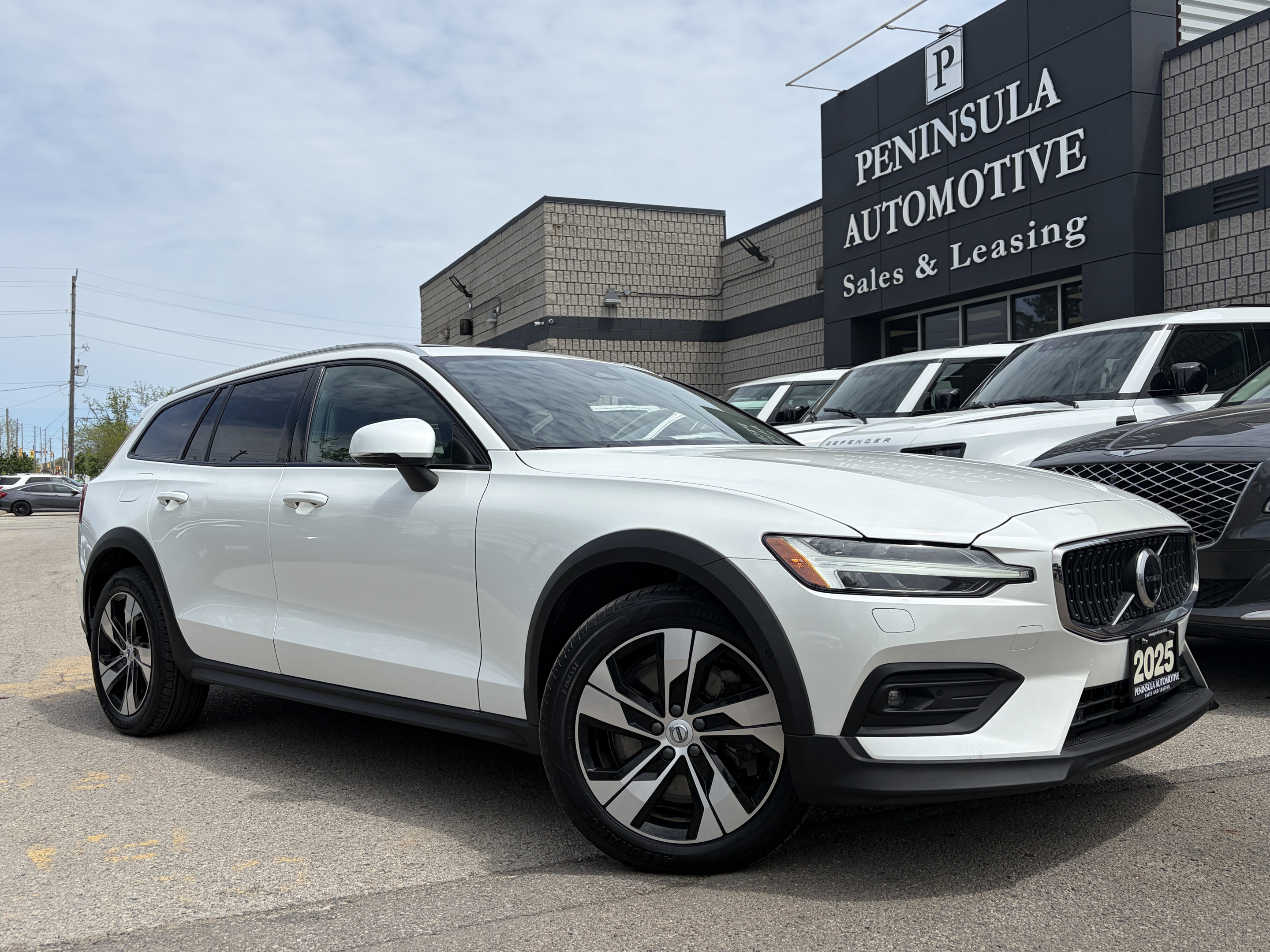 2025 Volvo V60 Cross Country B5 Plus AWD