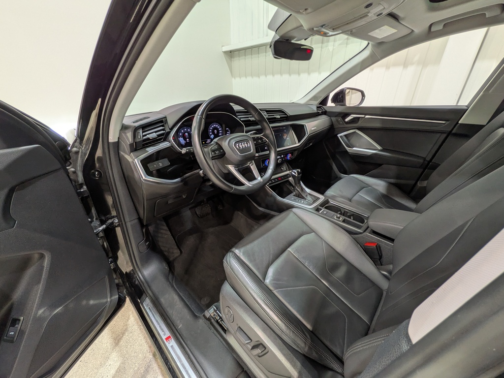 Audi Q3 2021
