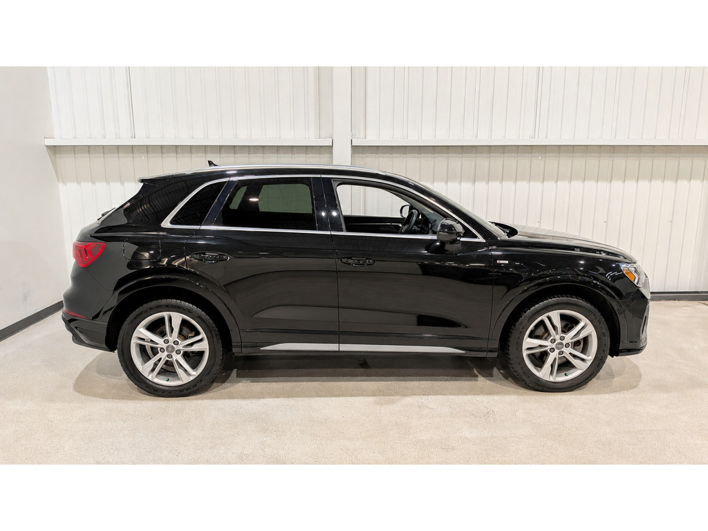 Audi Q3 2021