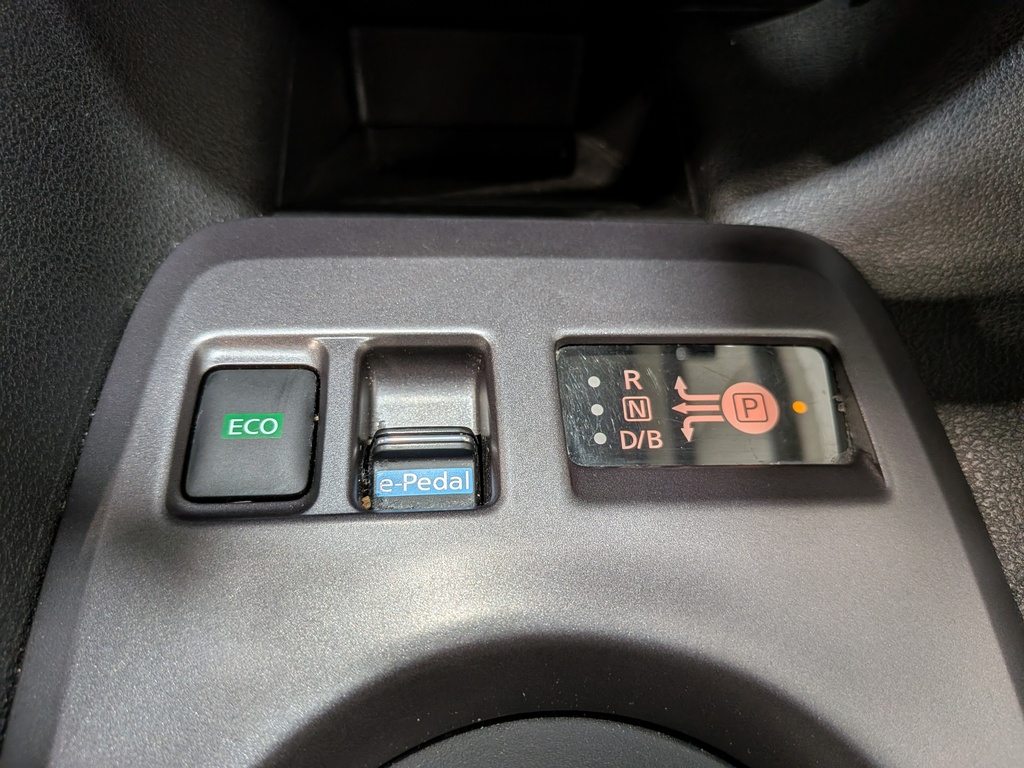 Nissan LEAF 2020